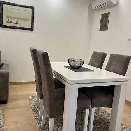 Apartment Lea Borik *